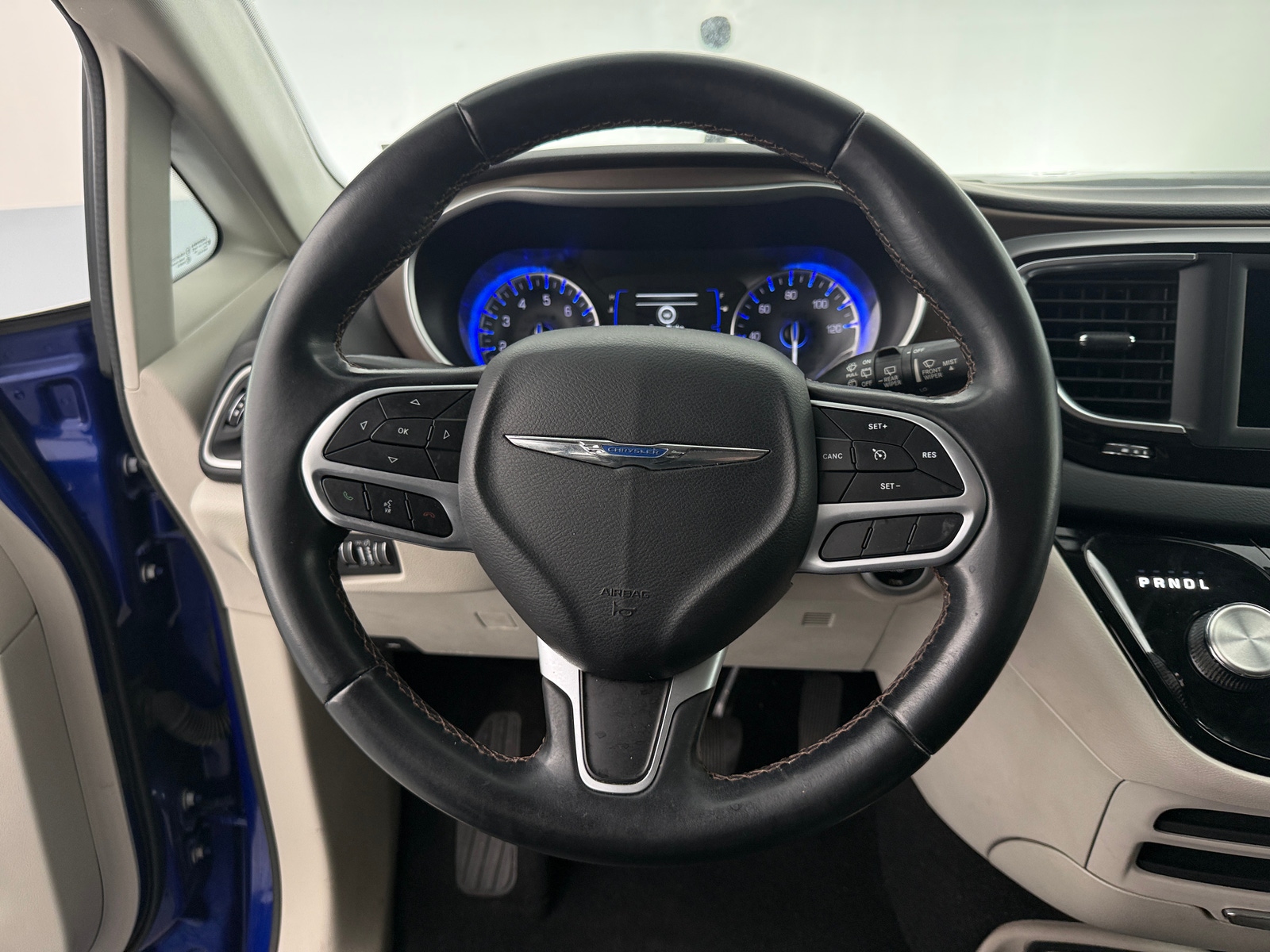 Thumbnail: 2018 Chrysler Pacifica - 4