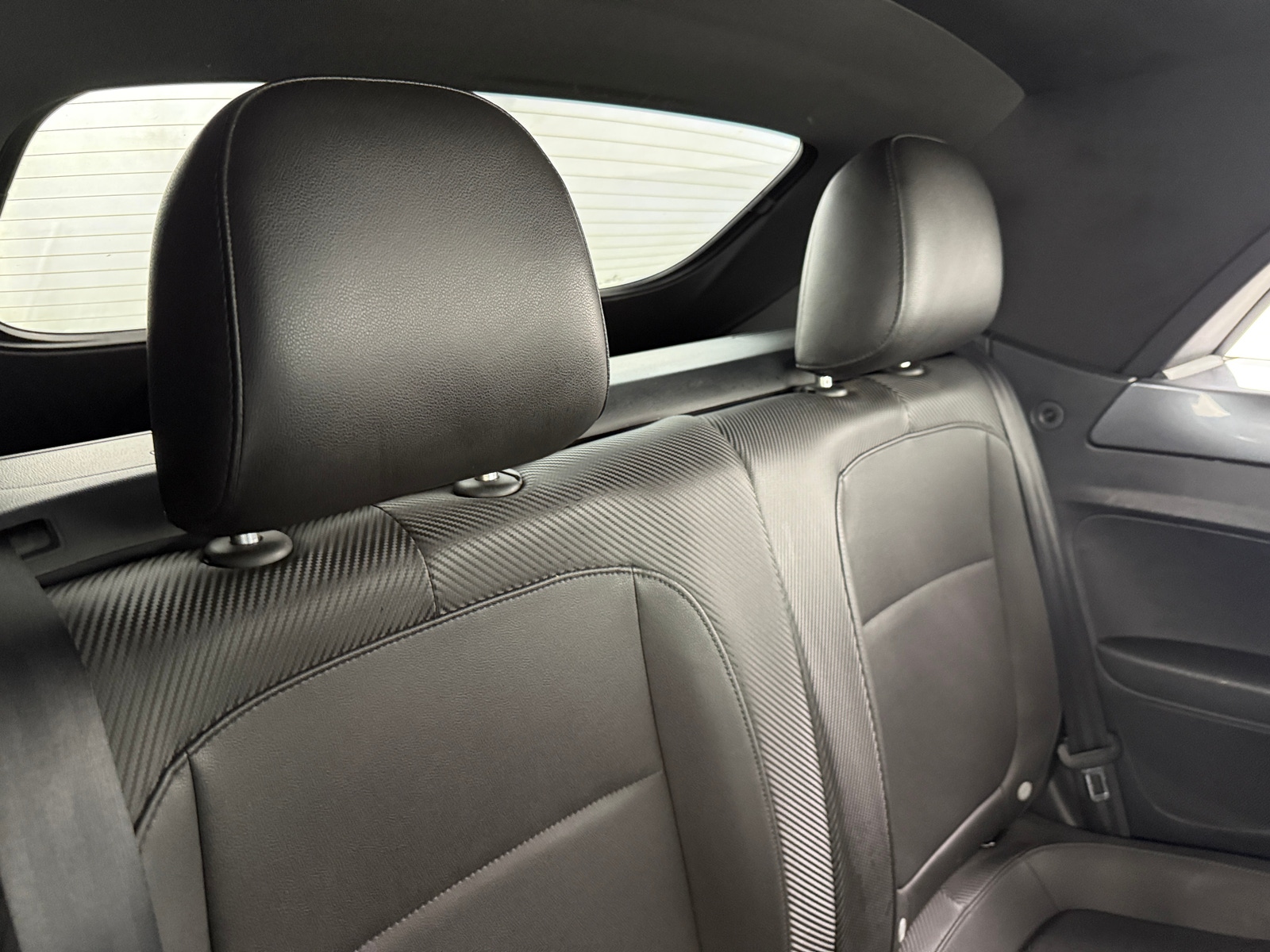 Thumbnail: 2014 Volkswagen Beetle - 4