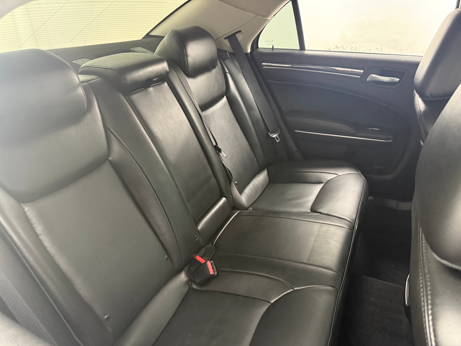 Thumbnail: 2020 Chrysler 300 - 5