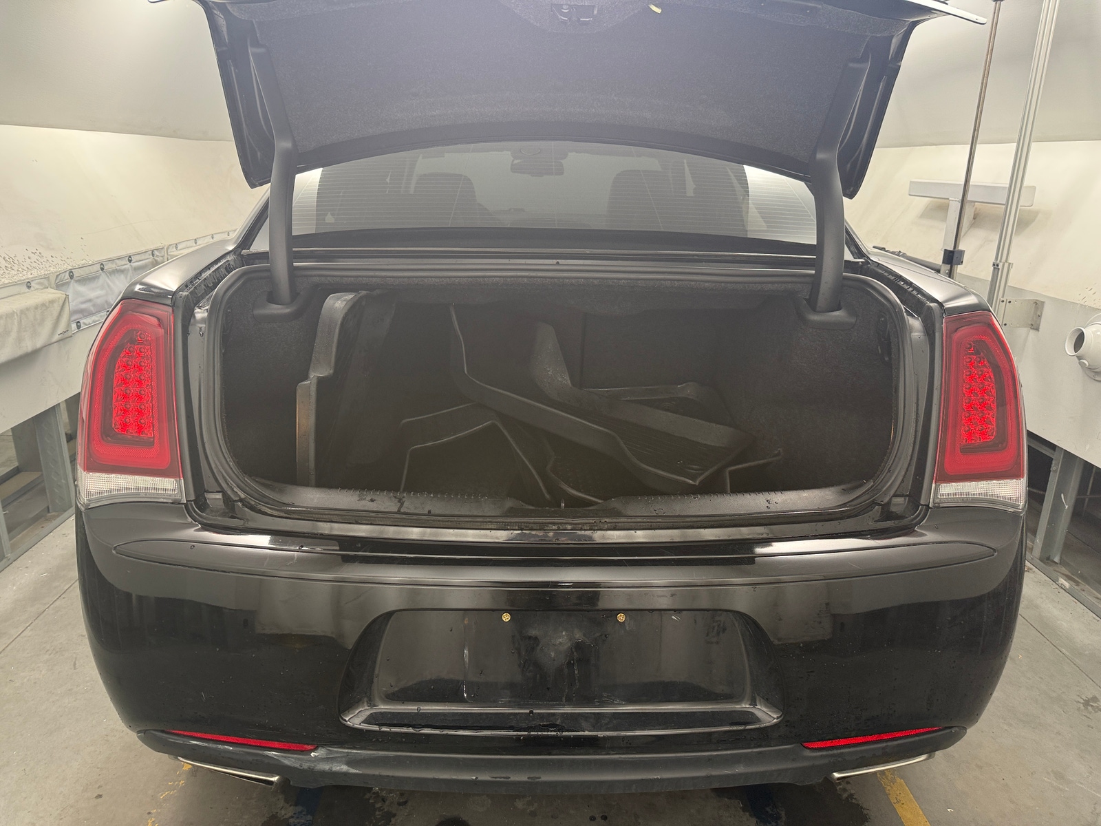 Thumbnail: 2020 Chrysler 300 - 6