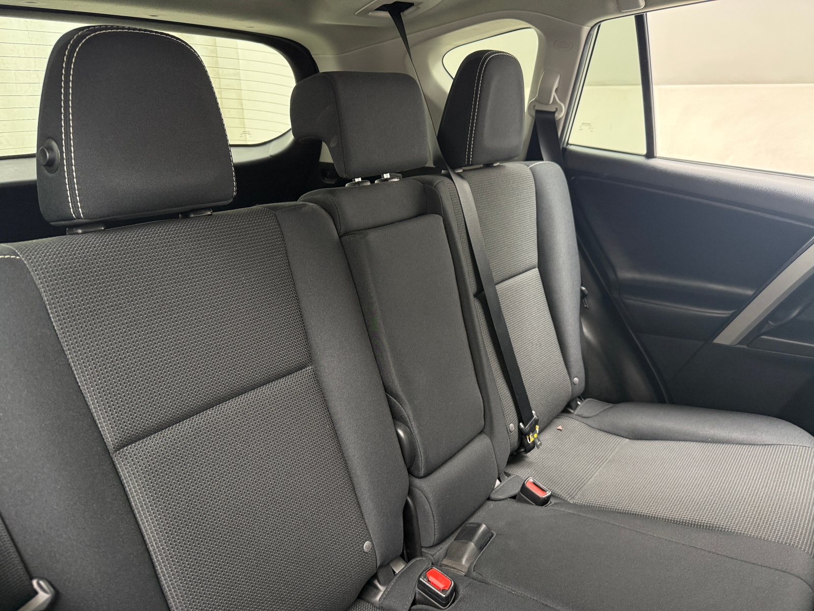 Thumbnail: 2018 Toyota RAV4 - 6