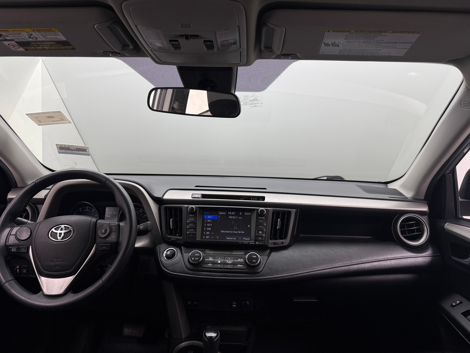 Thumbnail: 2018 Toyota RAV4 - 3