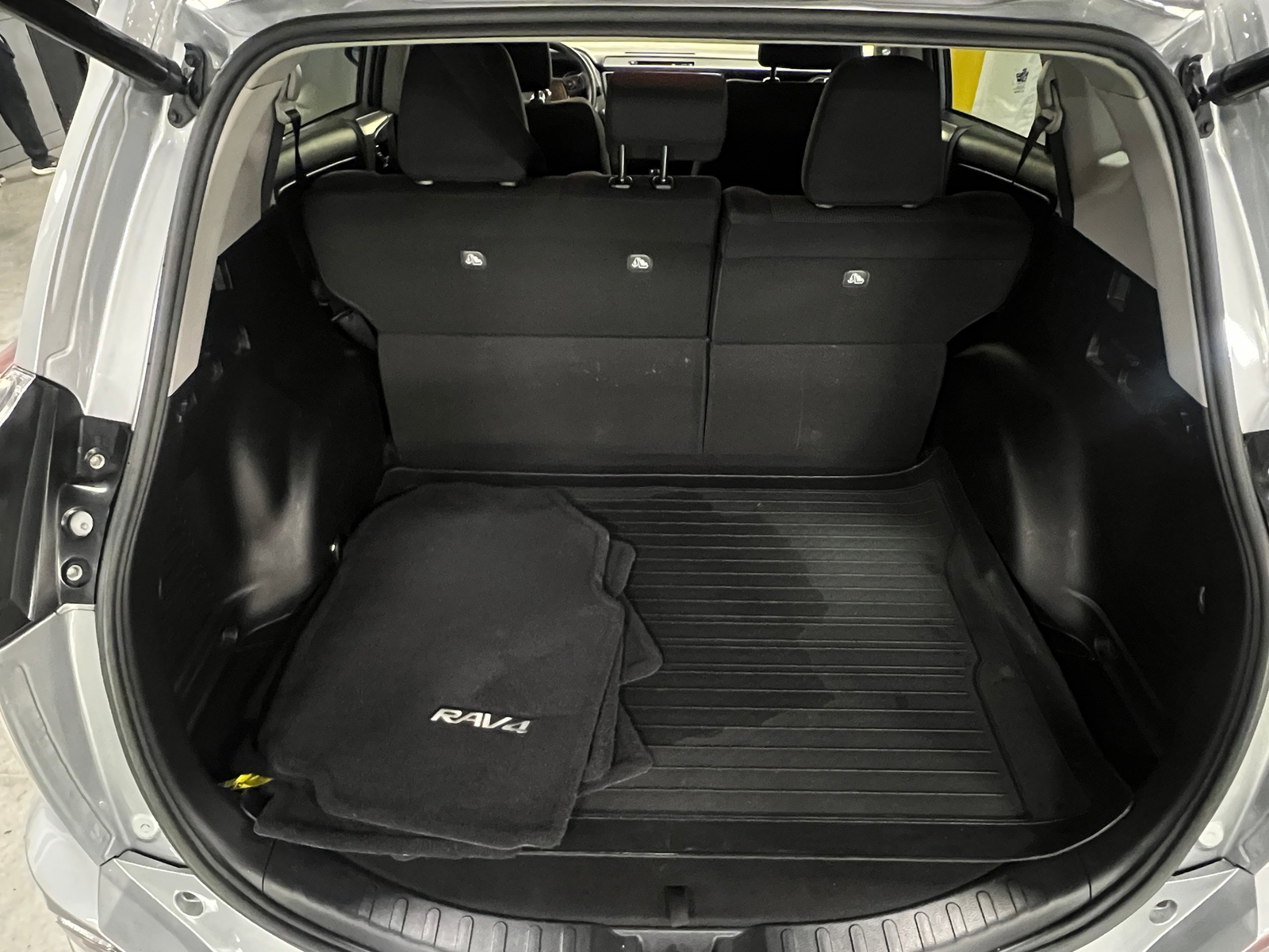 Thumbnail: 2018 Toyota RAV4 - 7