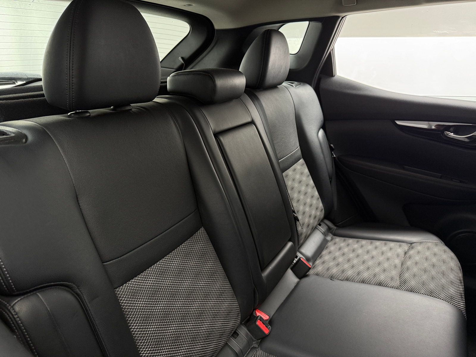 Thumbnail: 2022 Nissan Rogue Sport - 5