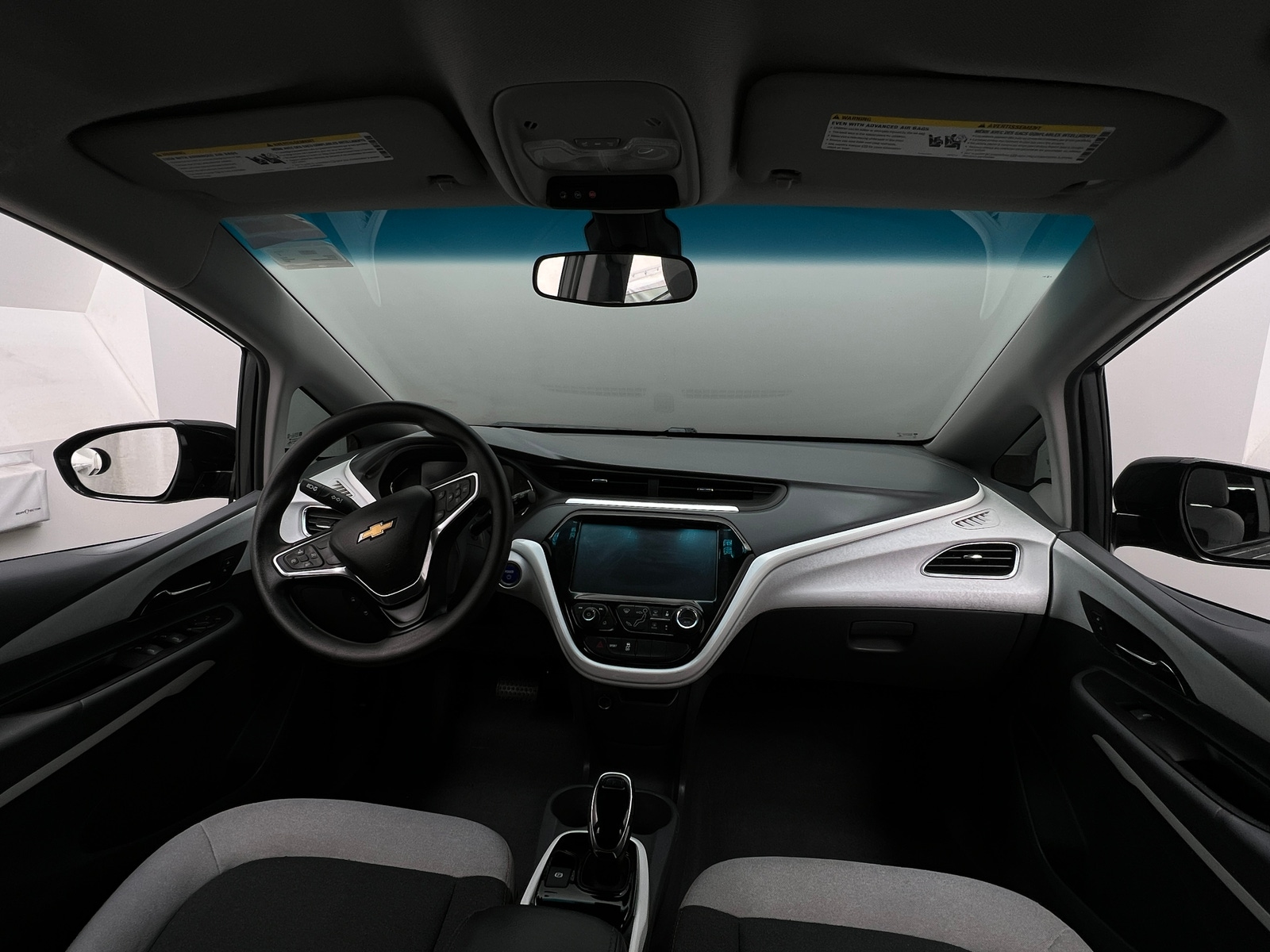 Thumbnail: 2017 Chevrolet Bolt EV - 3