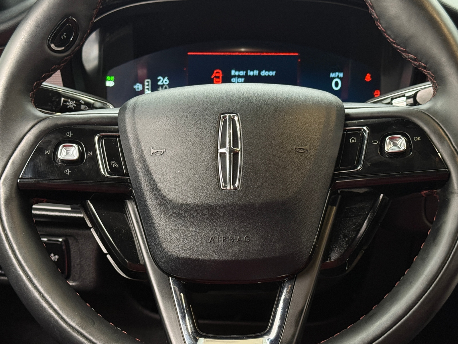 Thumbnail: 2025 Lincoln Corsair - 4