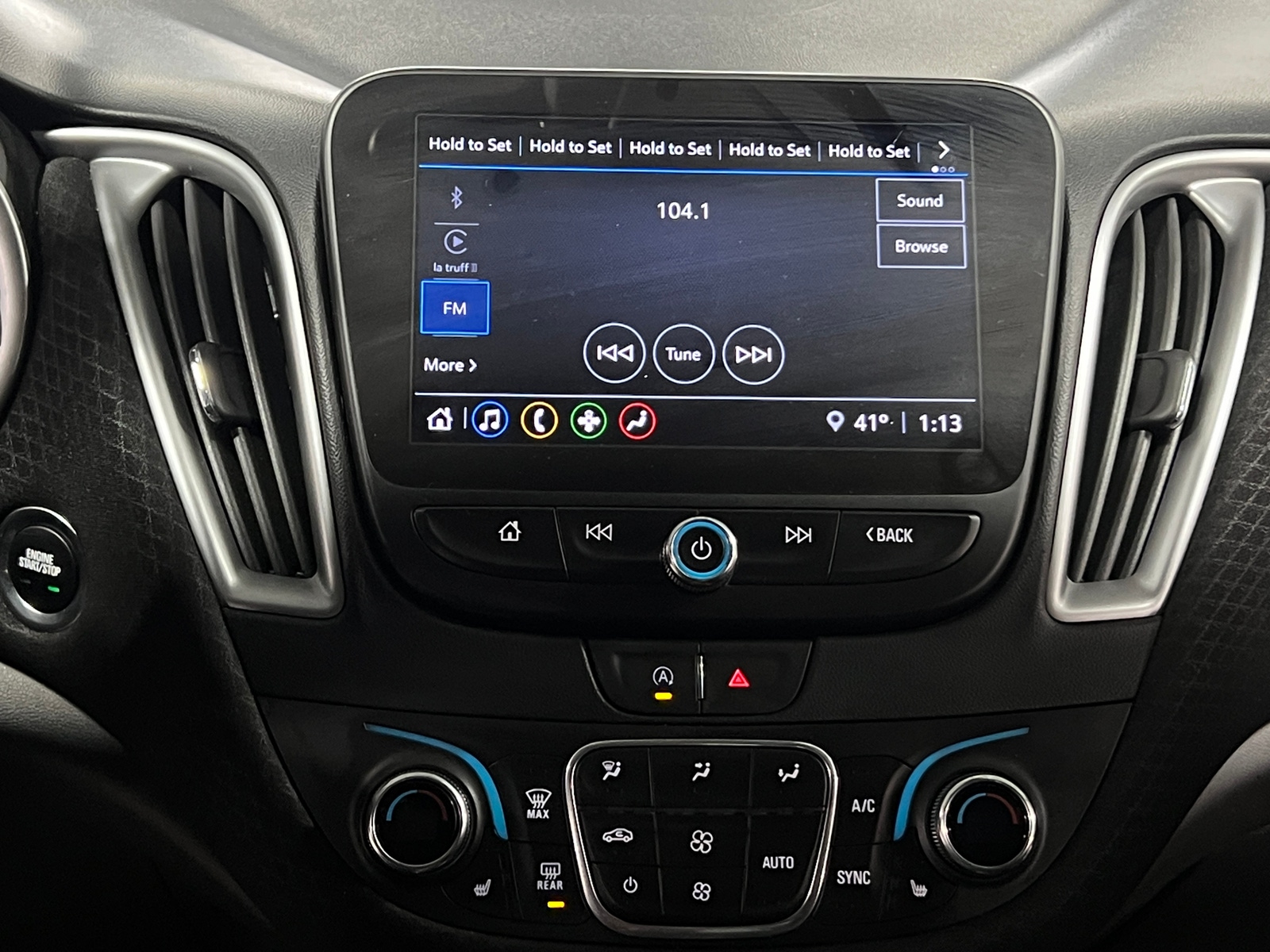 Thumbnail: 2024 Chevrolet Malibu - 4