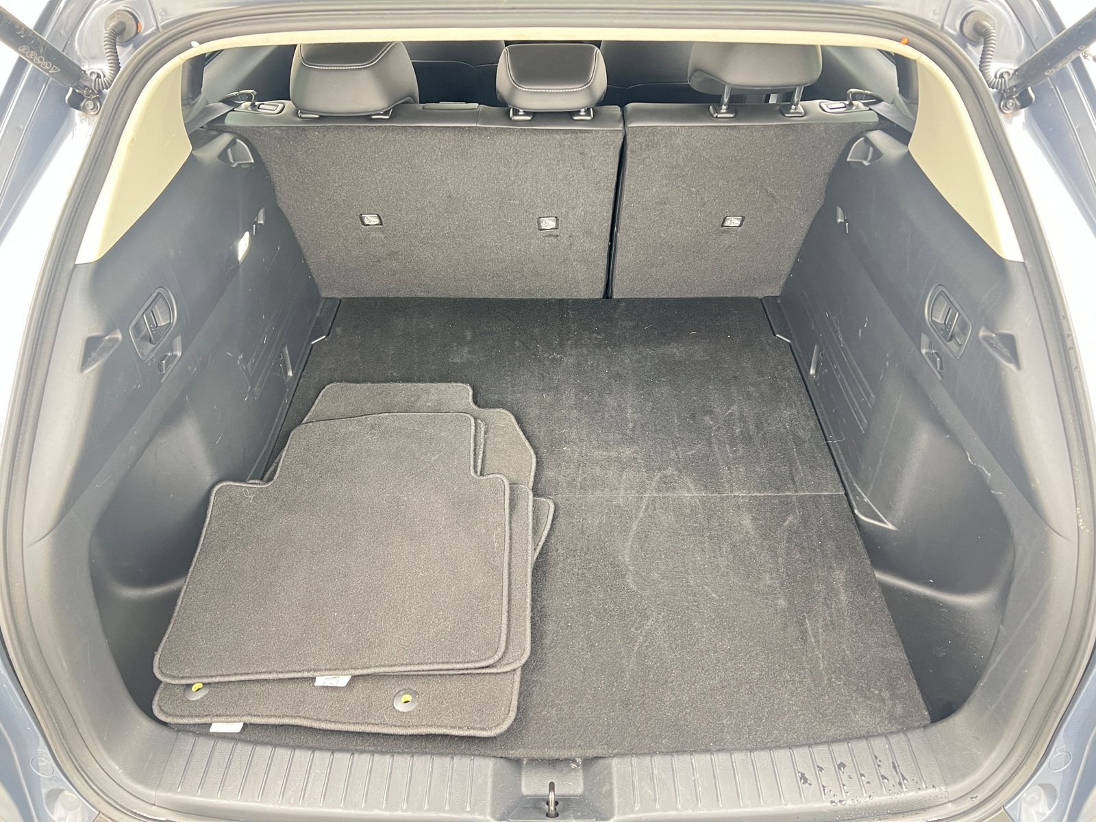 Thumbnail: 2025 Mazda CX-50 - 7