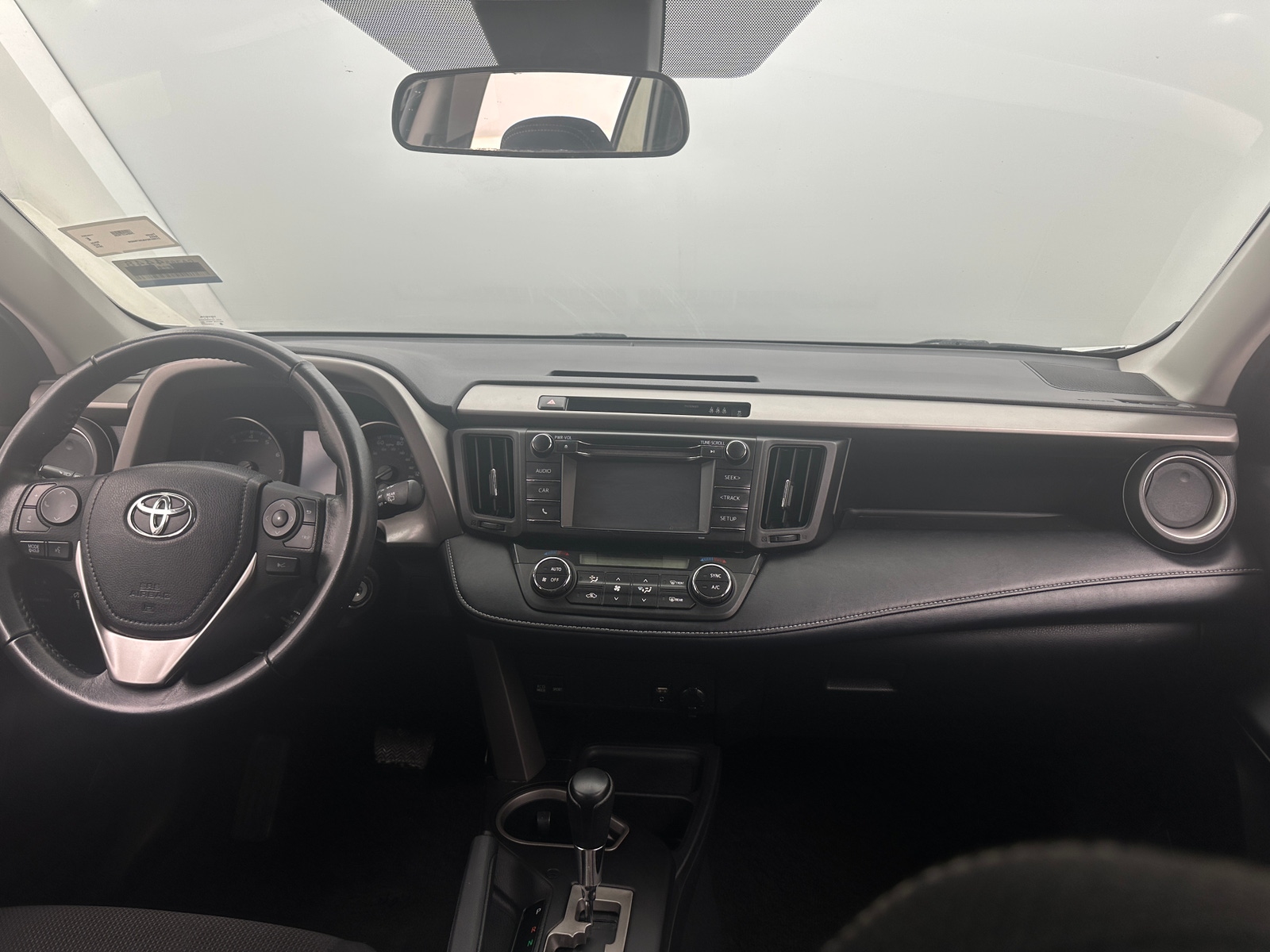 Thumbnail: 2018 Toyota RAV4 - 3