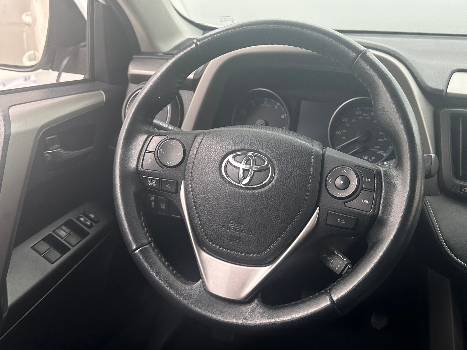 Thumbnail: 2018 Toyota RAV4 - 5