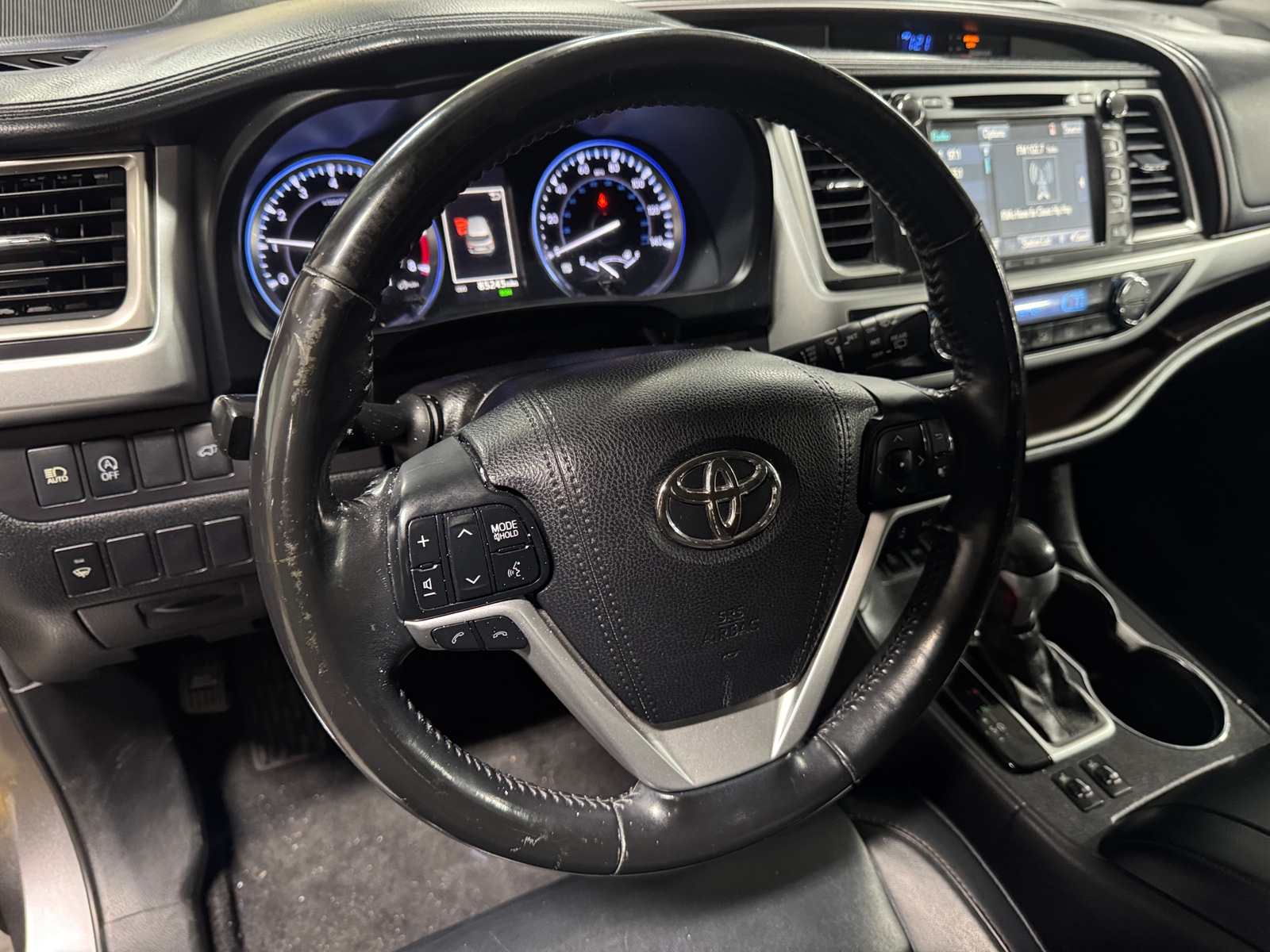 Thumbnail: 2017 Toyota Highlander - 4