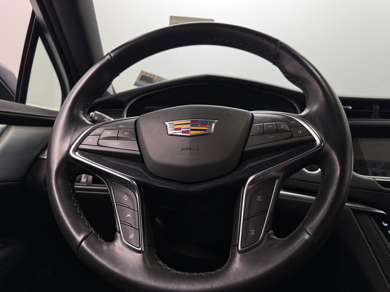 Thumbnail: 2024 Cadillac XT5 - 4