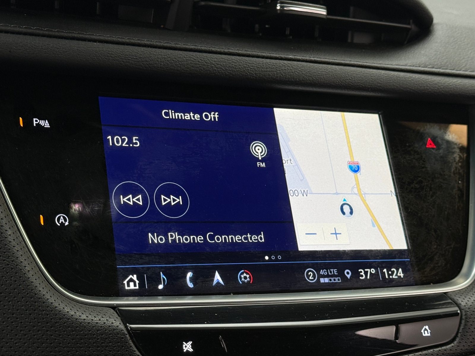 Thumbnail: 2024 Cadillac XT5 - 3