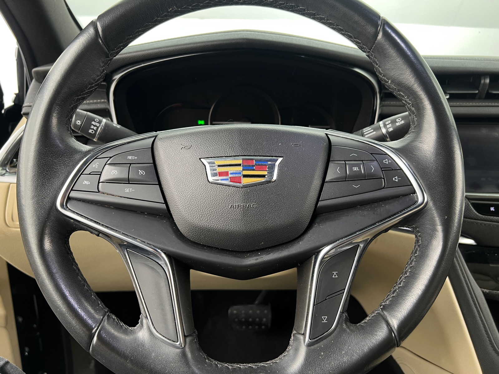 Thumbnail: 2019 Cadillac XT5 - 4