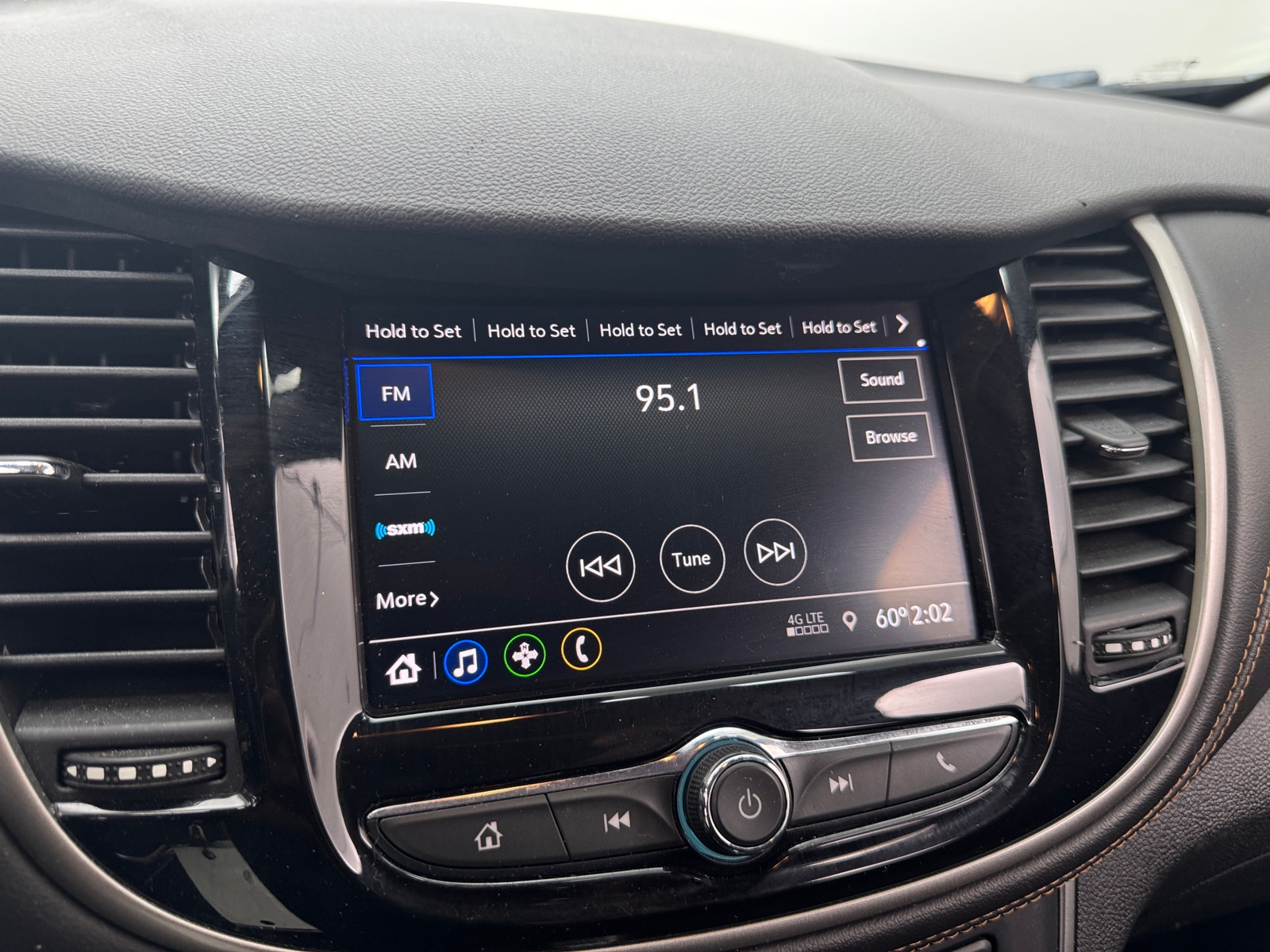 Thumbnail: 2020 Chevrolet Trax - 4