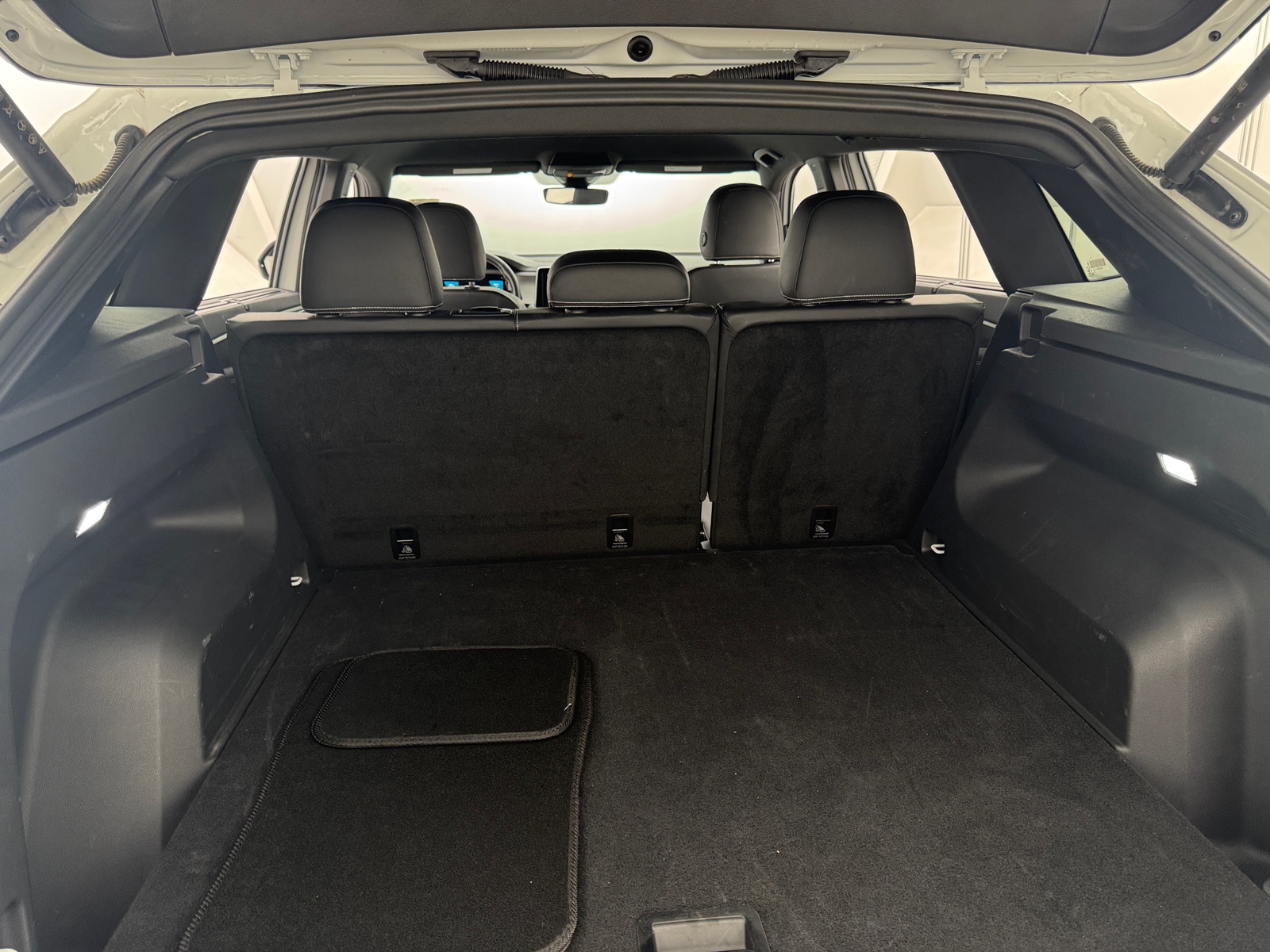 Thumbnail: 2025 Volkswagen Atlas - 6