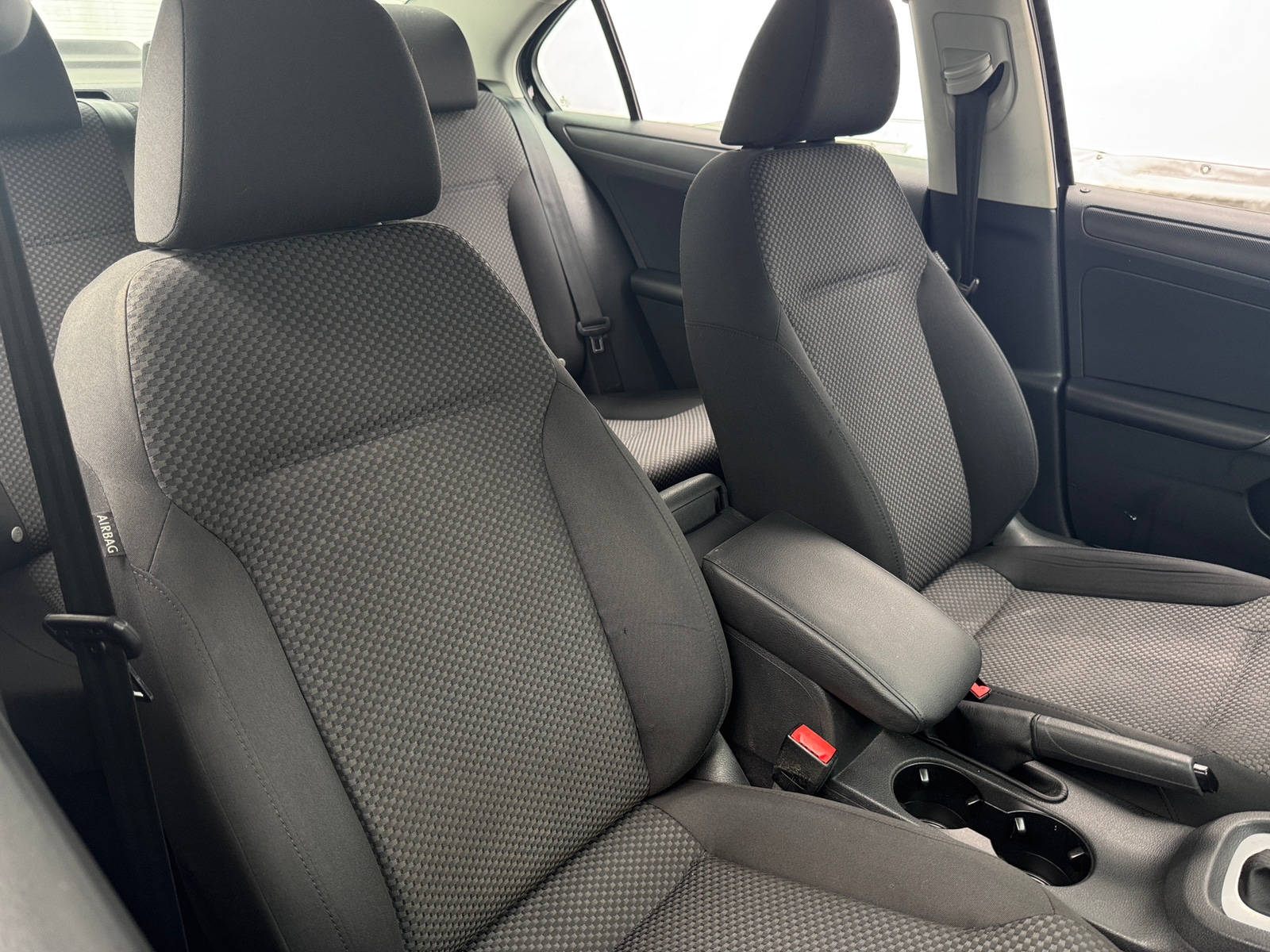 Thumbnail: 2014 Volkswagen Jetta - 2