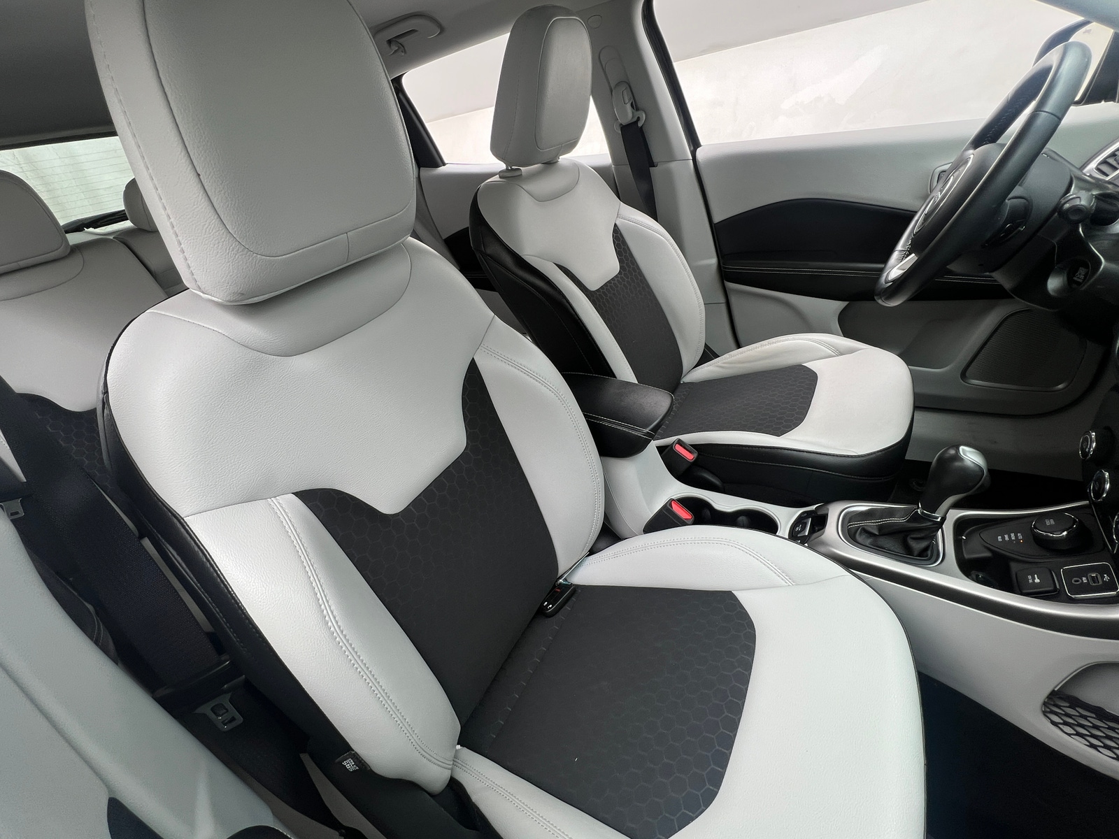 Thumbnail: 2018 Jeep Compass - 2