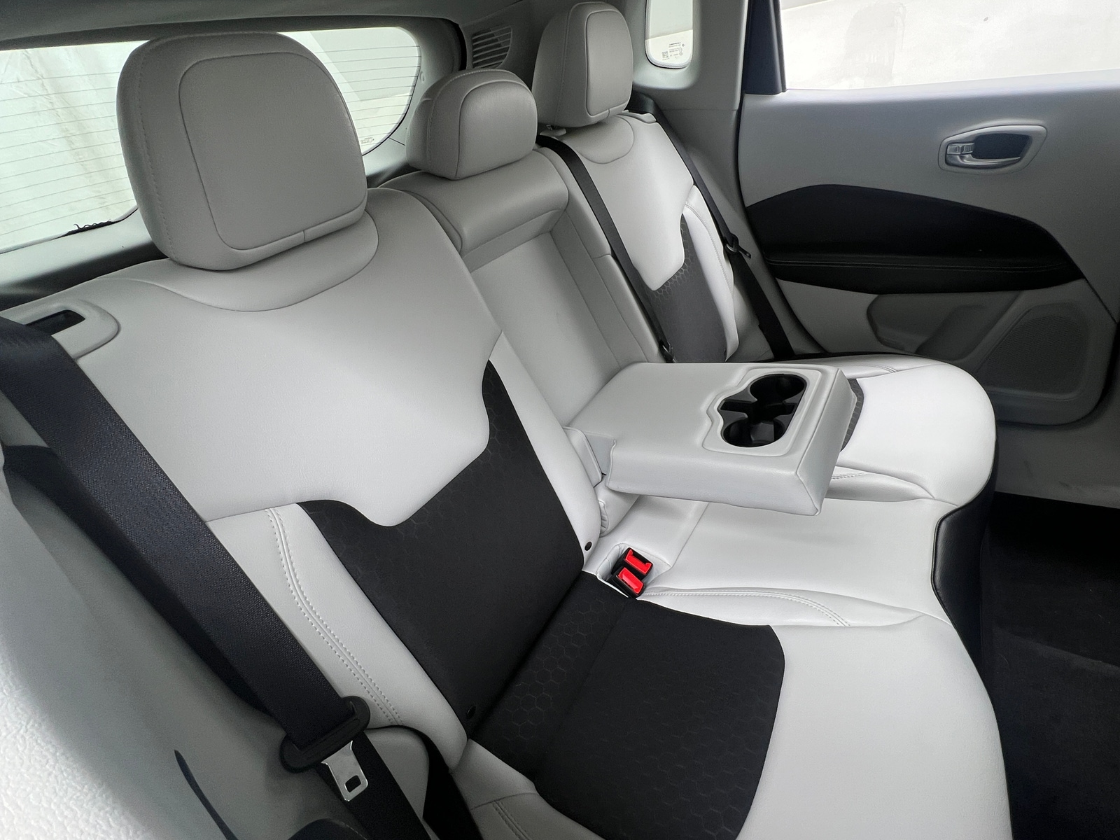 Thumbnail: 2018 Jeep Compass - 6