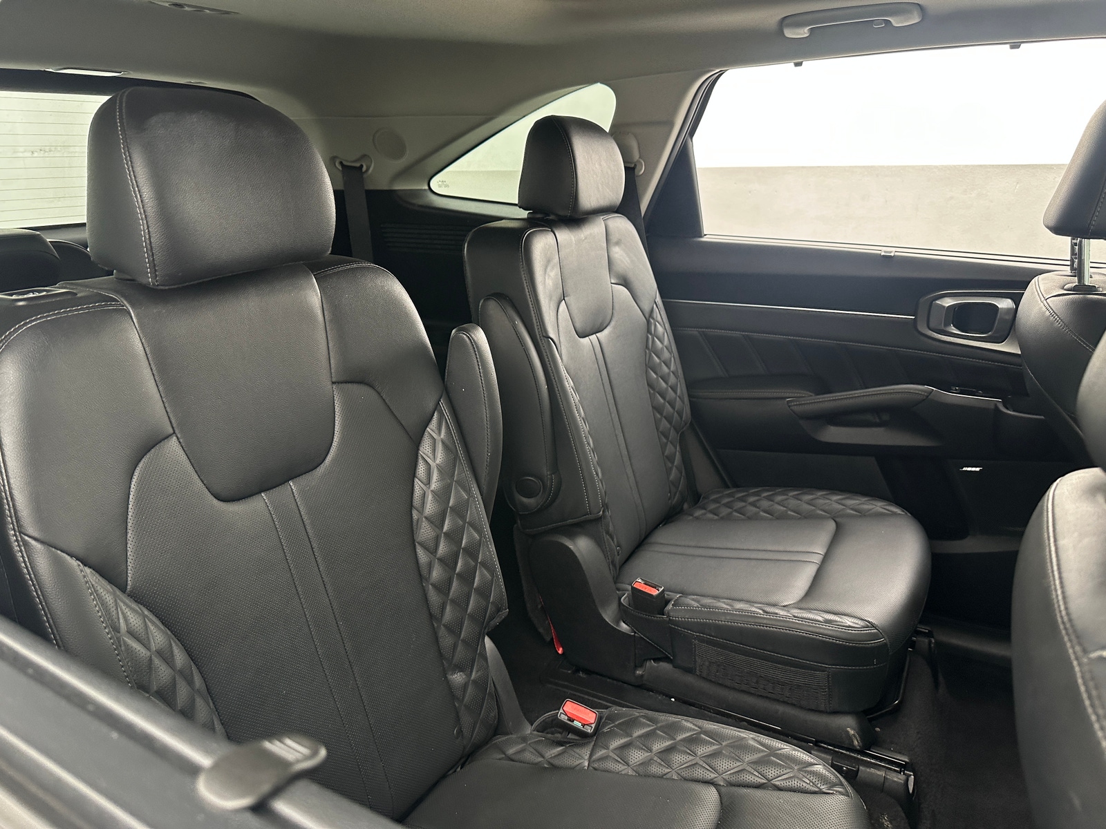 Thumbnail: 2023 Kia Sorento - 5