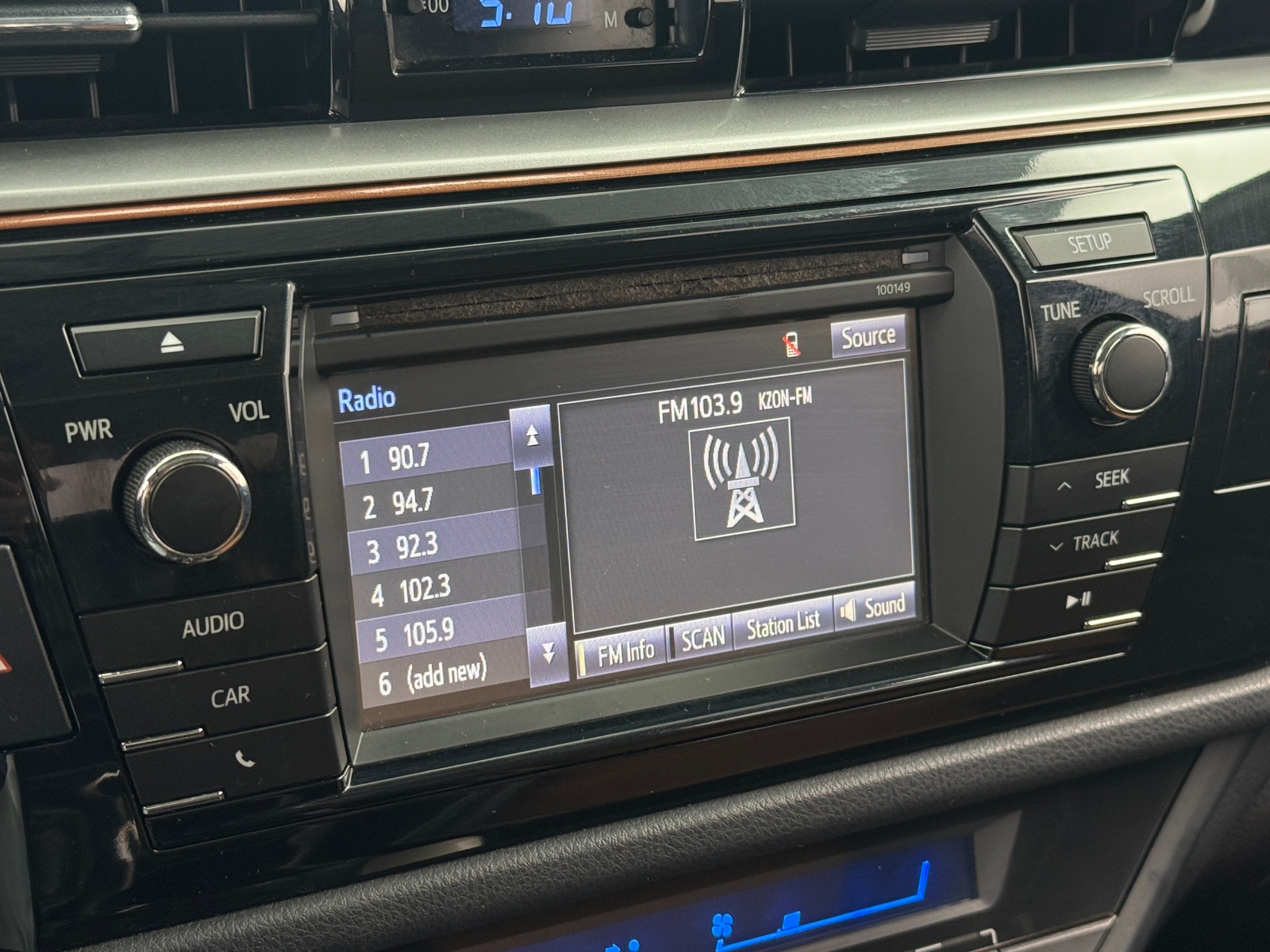 Thumbnail: 2014 Toyota Corolla - 4