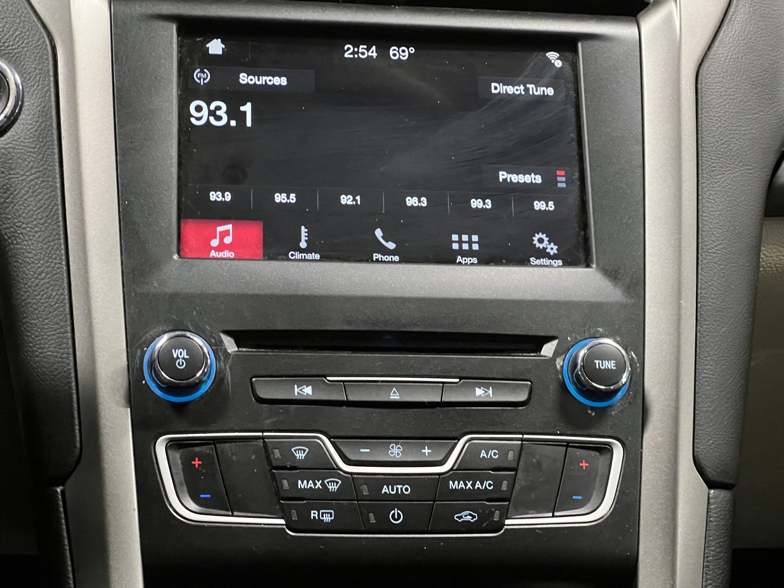 Thumbnail: 2017 Ford Fusion - 4