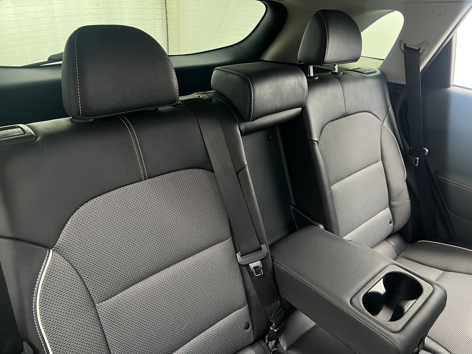 Thumbnail: 2020 Kia Niro - 6