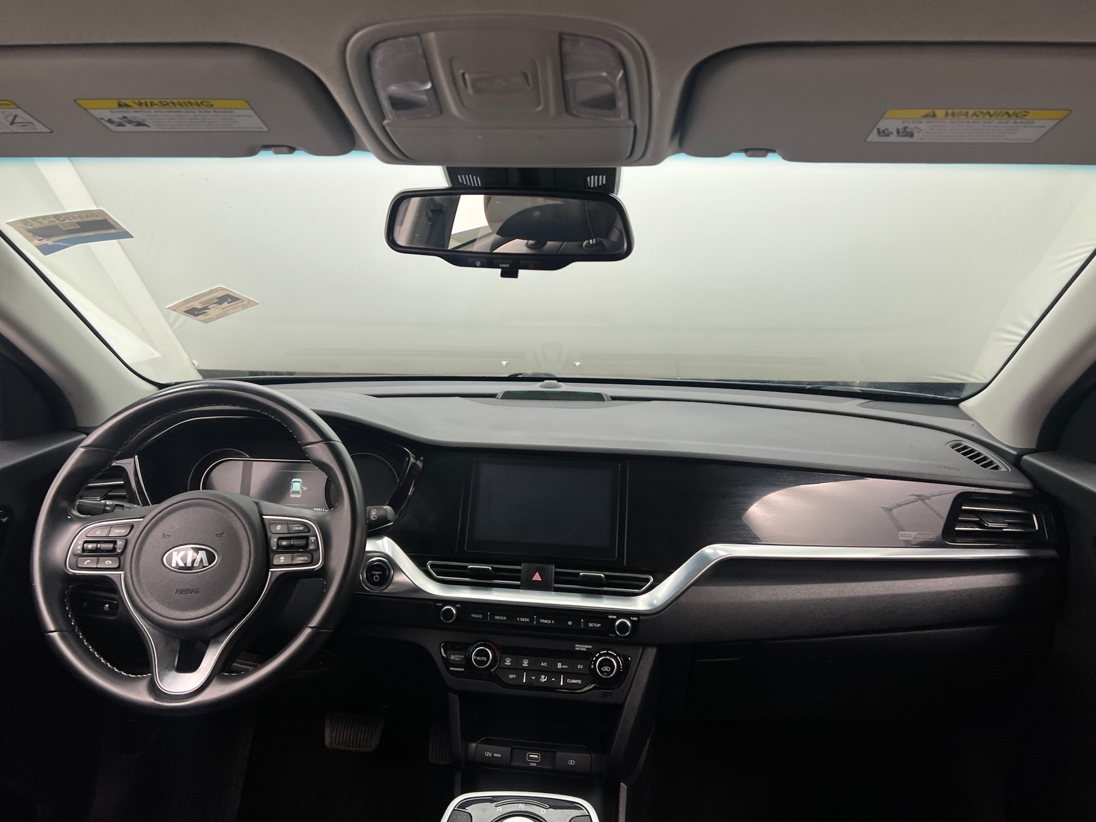 Thumbnail: 2020 Kia Niro - 3