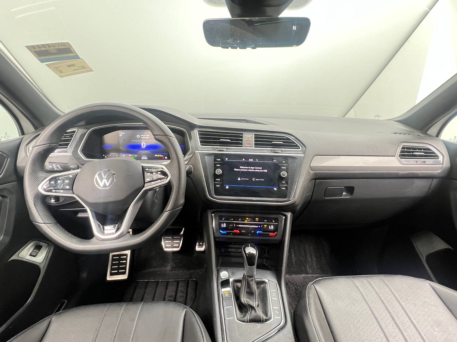 Thumbnail: 2024 Volkswagen Tiguan - 2