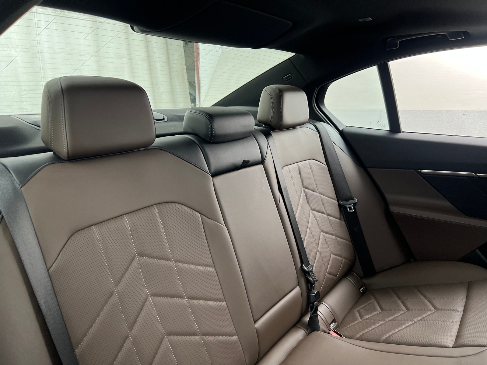 Thumbnail: 2024 BMW 5 Series - 5