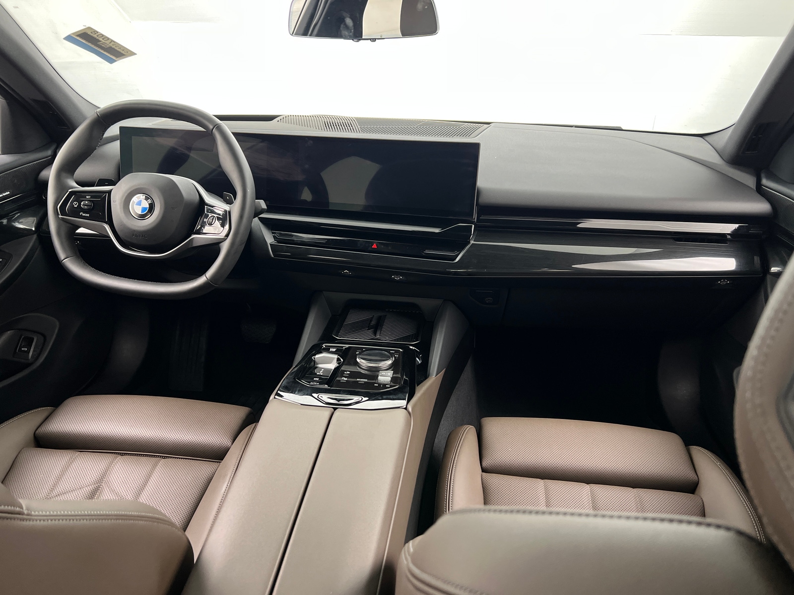 Thumbnail: 2024 BMW 5 Series - 2