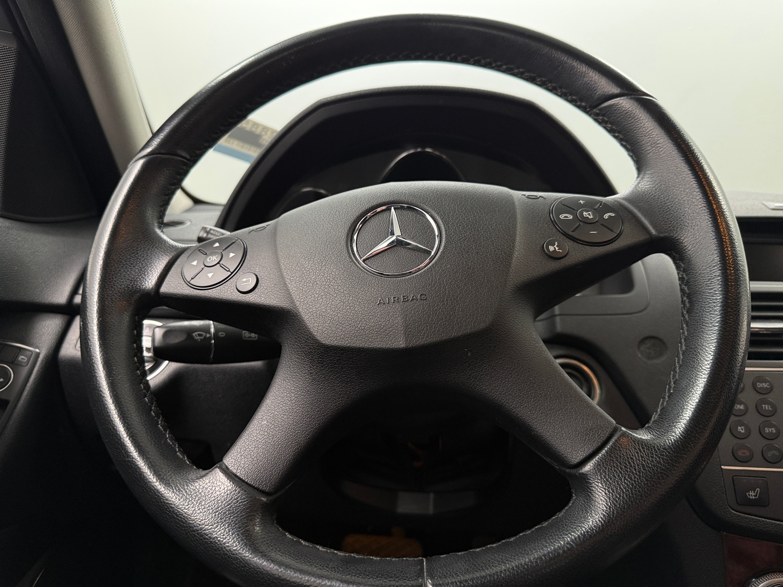 Thumbnail: 2011 Mercedes-Benz C-Class - 4