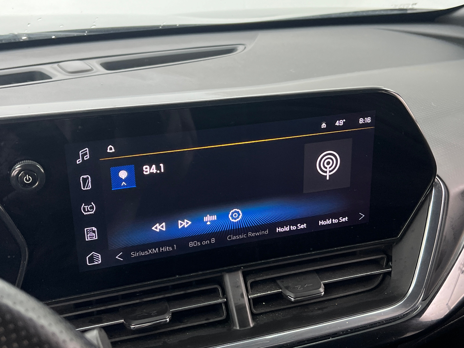 Thumbnail: 2025 Chevrolet Trax - 3