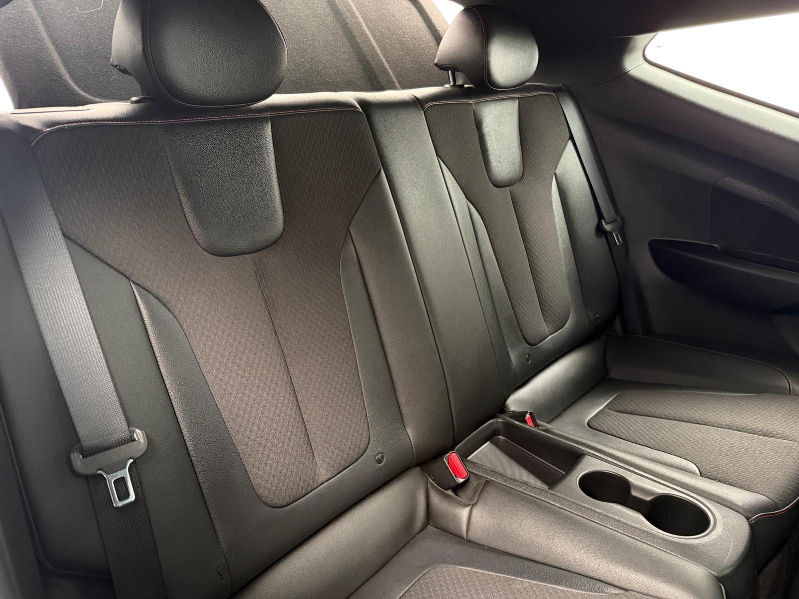 Thumbnail: 2020 Hyundai Veloster - 4