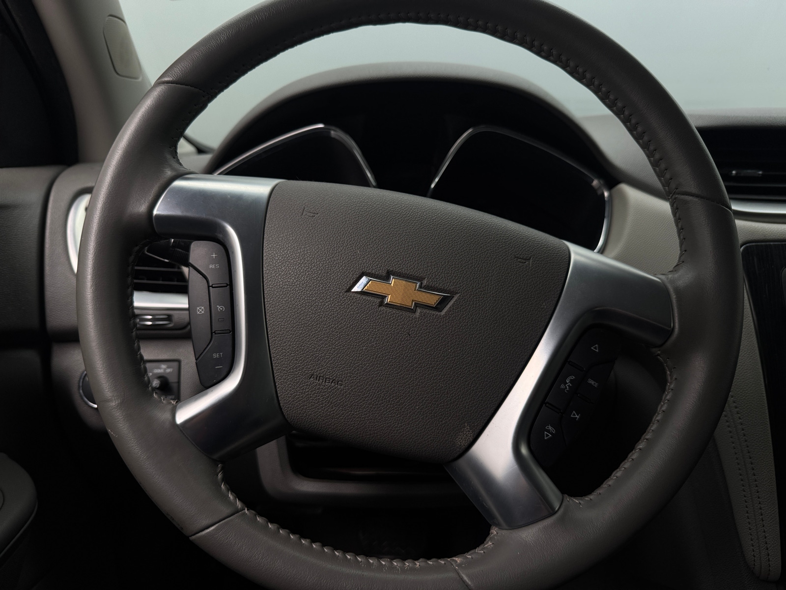 Thumbnail: 2015 Chevrolet Traverse - 5