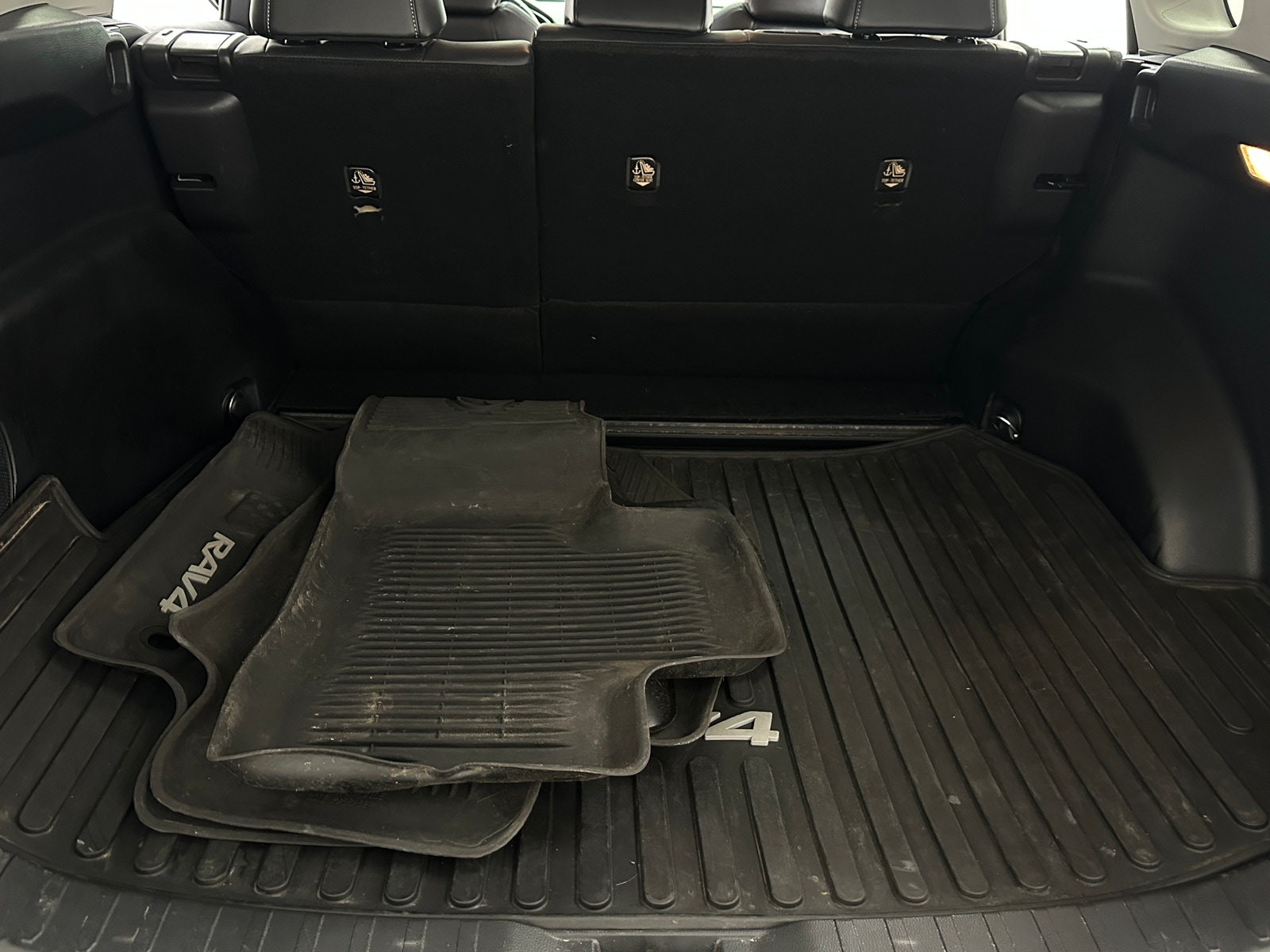 Thumbnail: 2020 Toyota RAV4 - 6