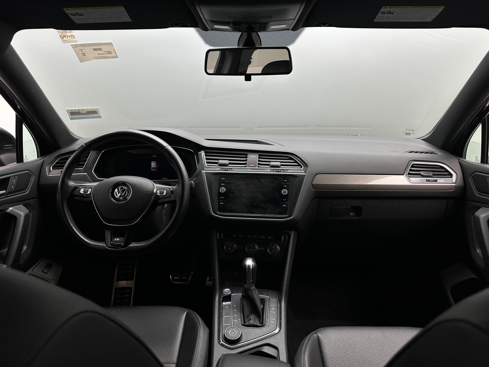 Thumbnail: 2019 Volkswagen Tiguan - 2