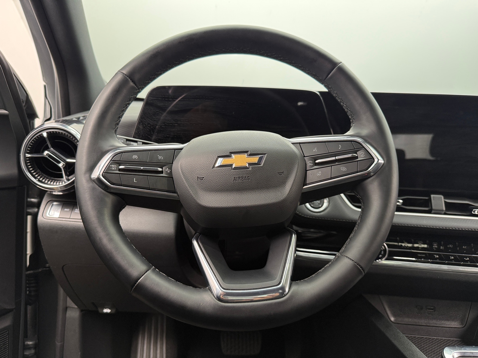 Thumbnail: 2025 Chevrolet Equinox - 5