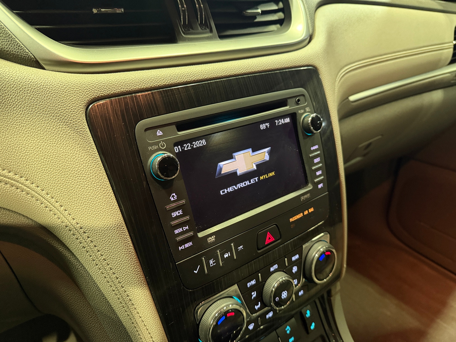 Thumbnail: 2017 Chevrolet Traverse - 4