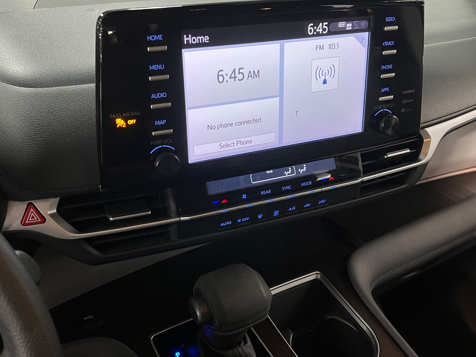 Thumbnail: 2021 Toyota Sienna - 4