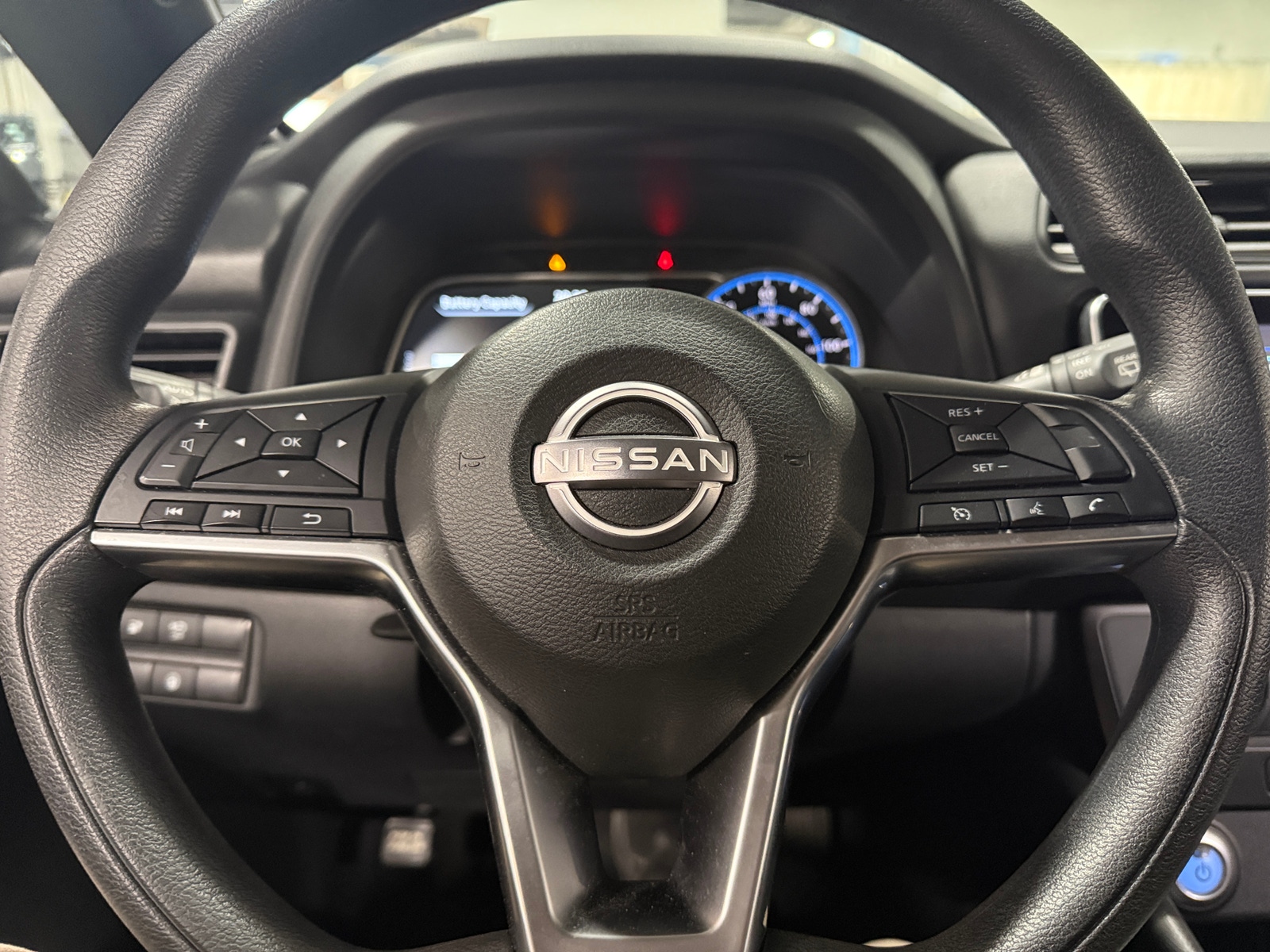 Thumbnail: 2023 Nissan Leaf - 5