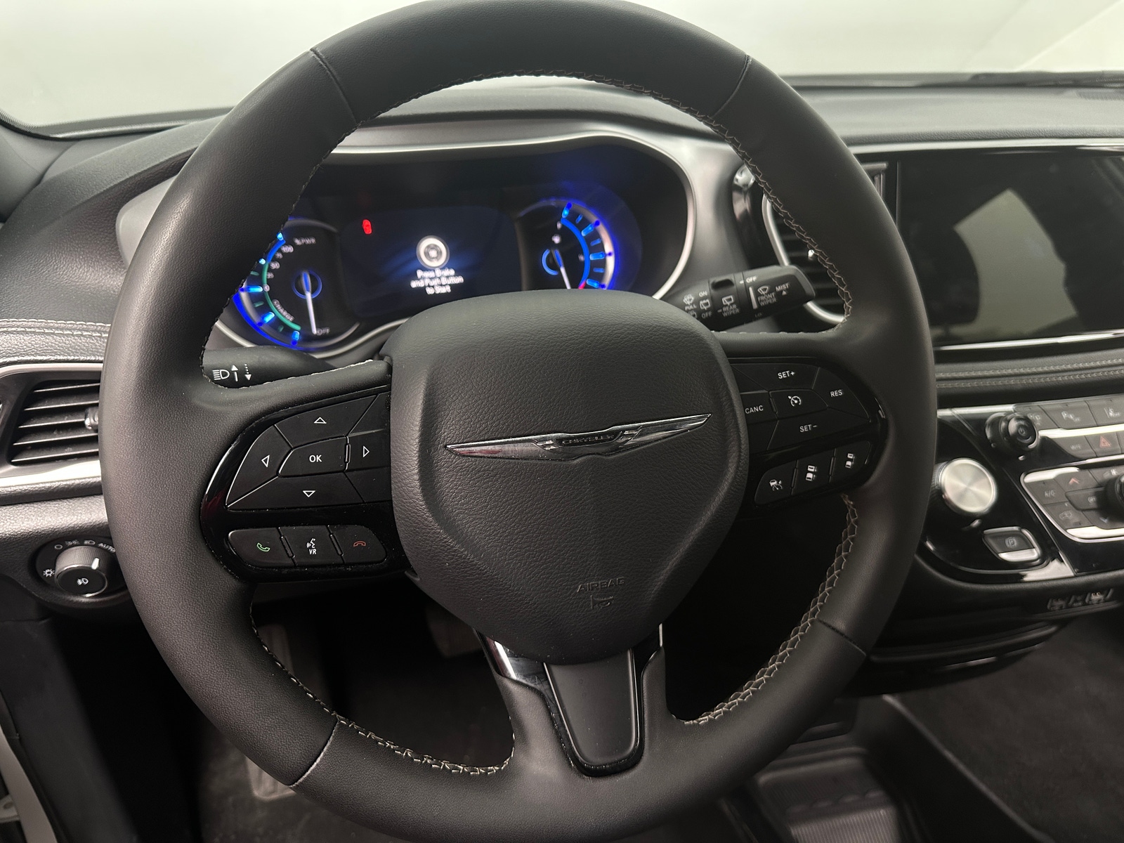 Thumbnail: 2024 Chrysler Pacifica - 4