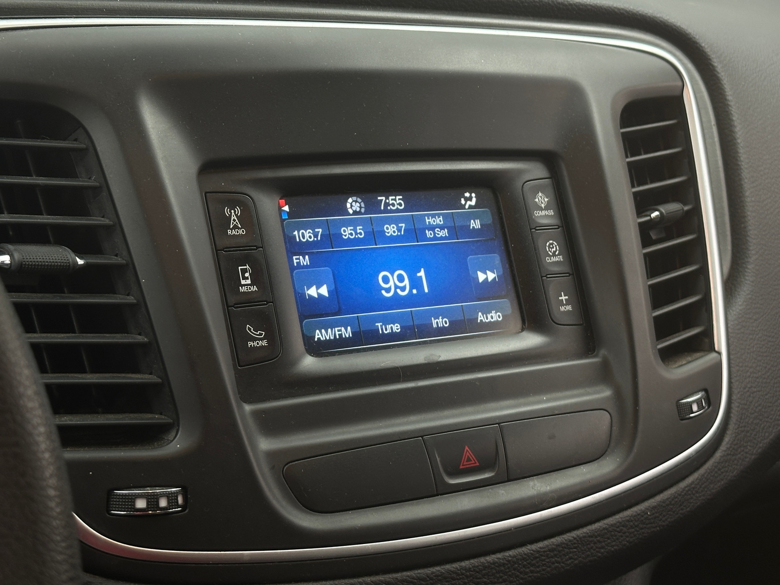 Thumbnail: 2015 Chrysler 200 - 4