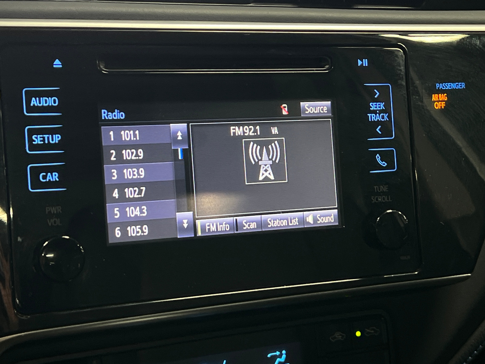 Thumbnail: 2018 Toyota Corolla - 4