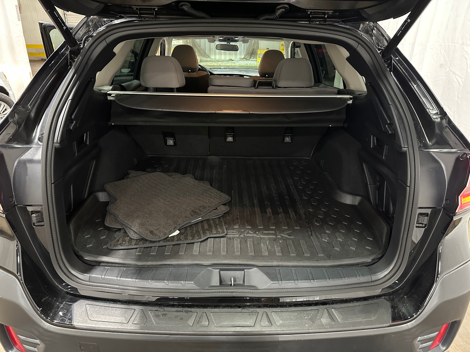 Thumbnail: 2022 Subaru Outback - 7