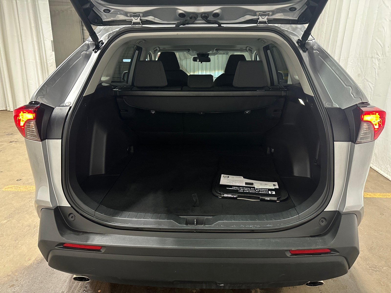 Thumbnail: 2025 Toyota RAV4 - 7