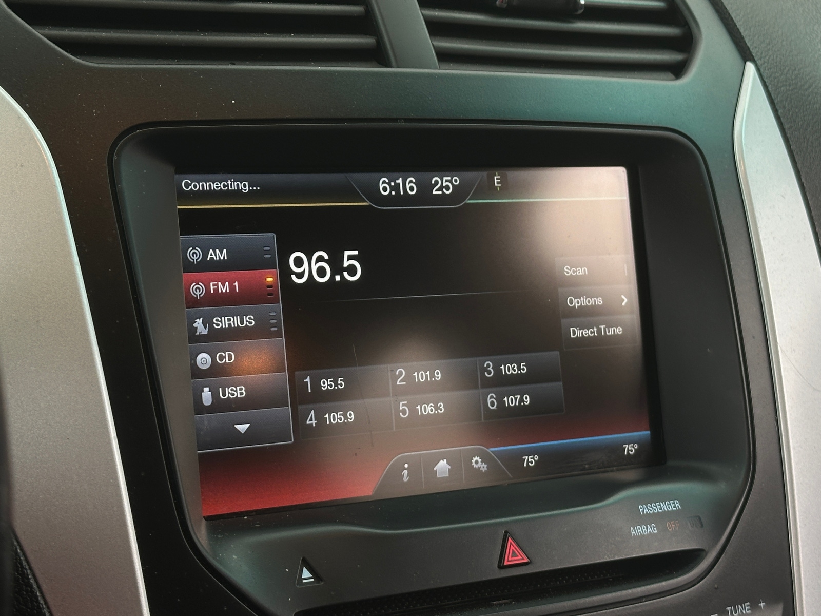 Thumbnail: 2013 Ford Explorer - 3