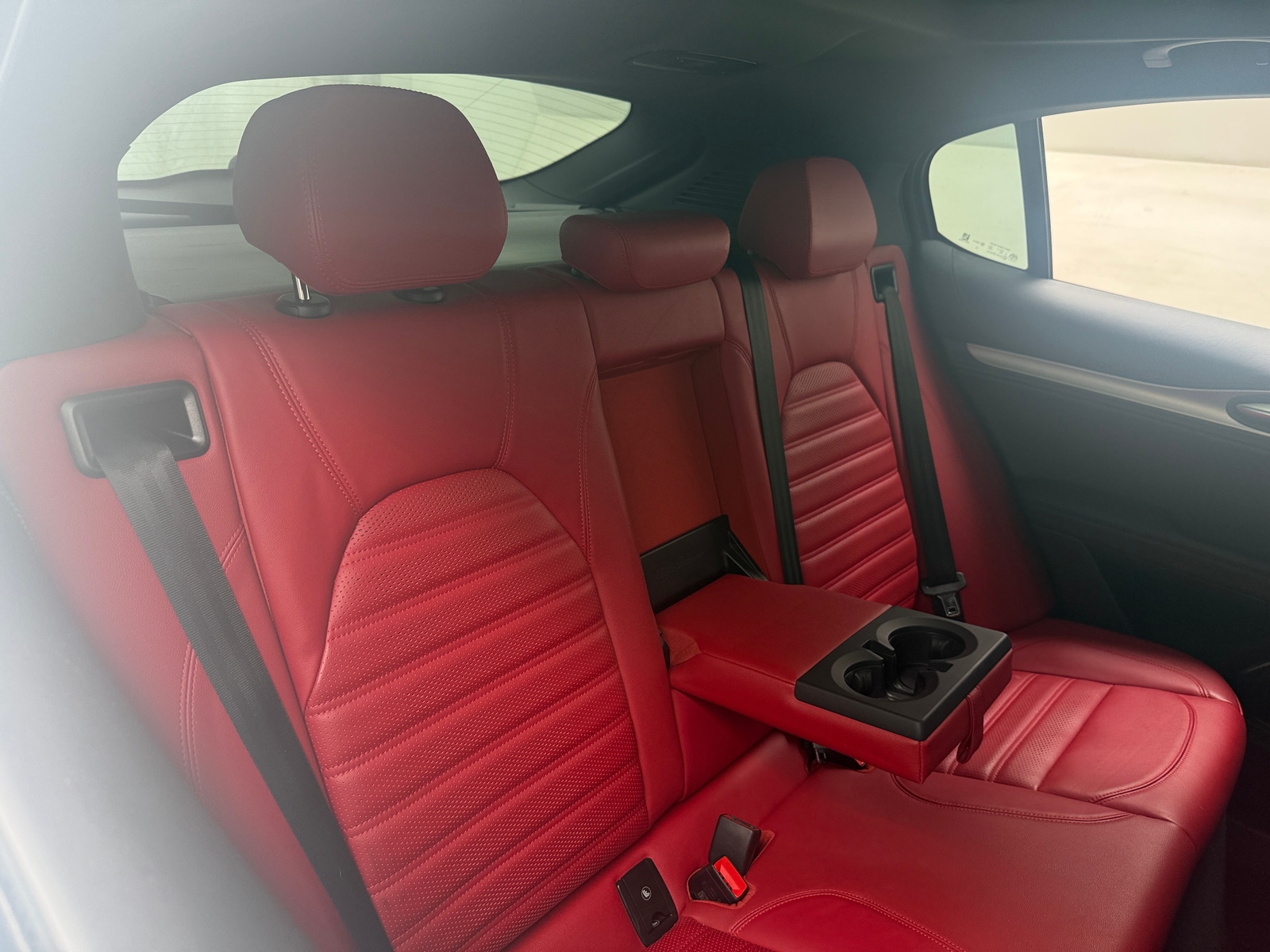 Thumbnail: 2022 Alfa Romeo Stelvio - 5