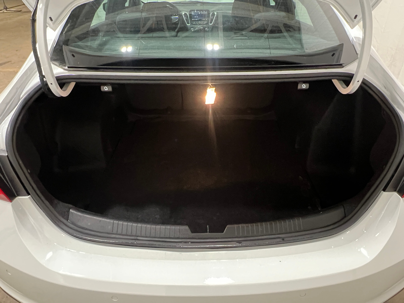 Thumbnail: 2024 Chevrolet Malibu - 7