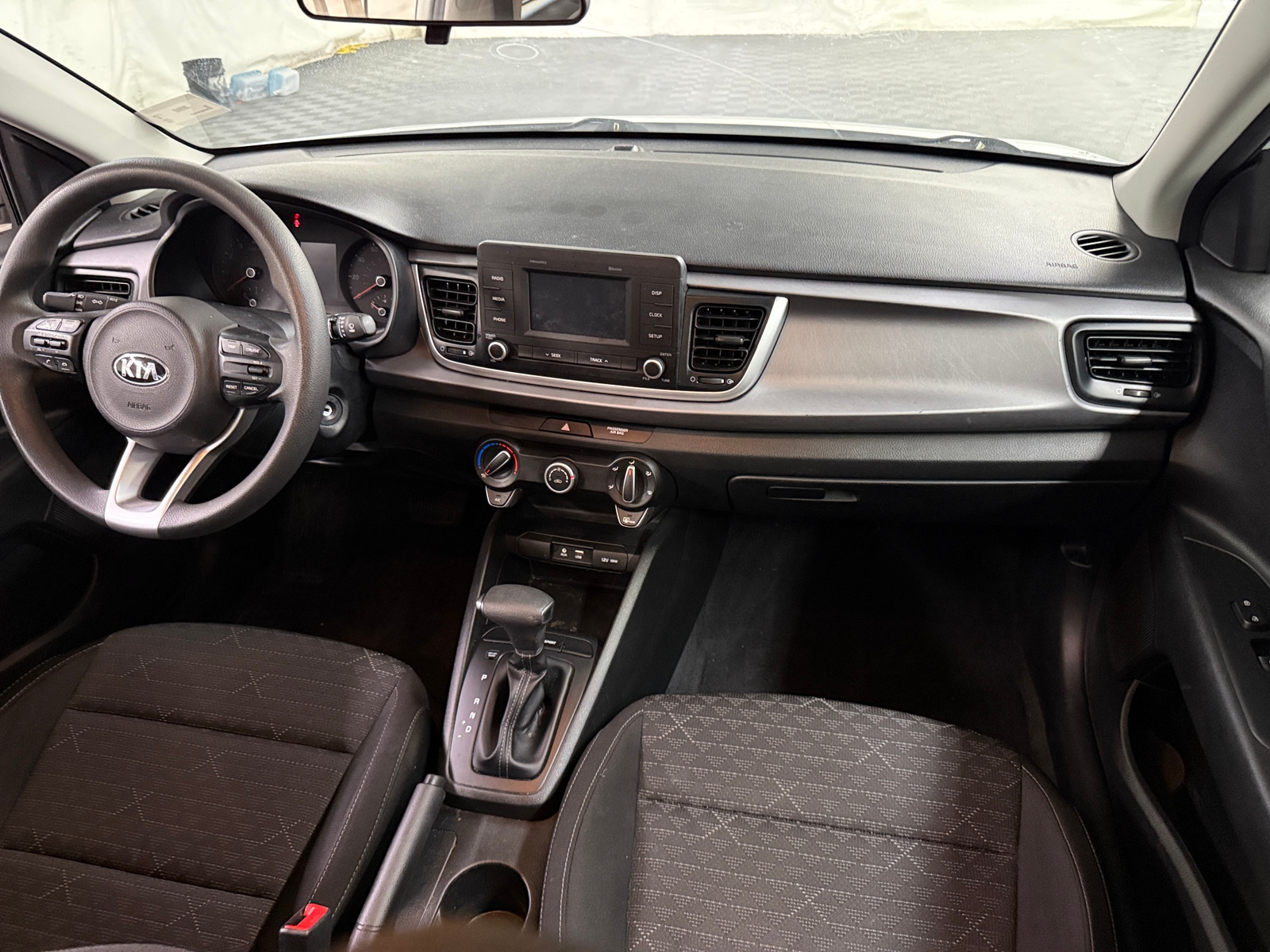 Thumbnail: 2018 Kia Rio - 3